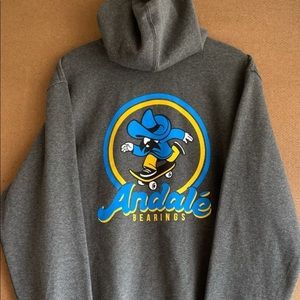 ANDALE GRAY HOODIE YELLOW/BLUE LOGO SZ:l NWOT